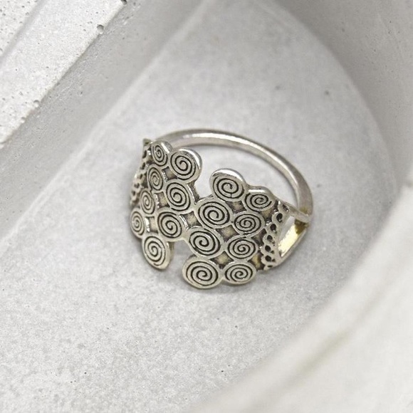 Swirl Pattern Boho Ring - Picture 5 of 5